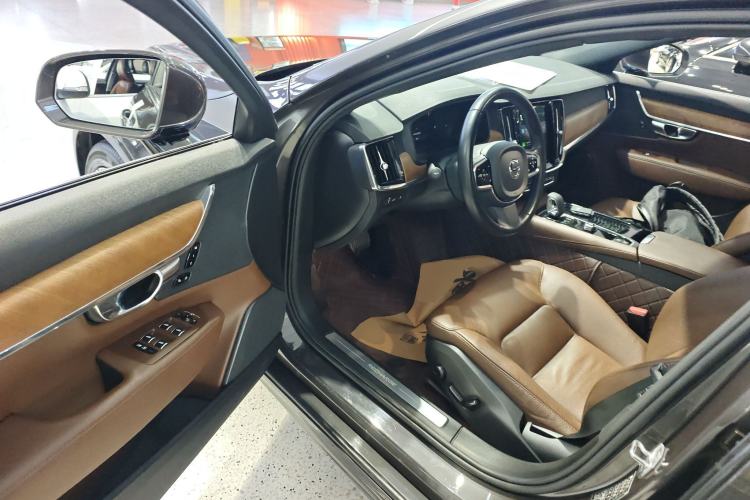 Used Volvo S90 New Energy 2021 T8 e-Drive Hybrid Luxury Edition Driver Seat