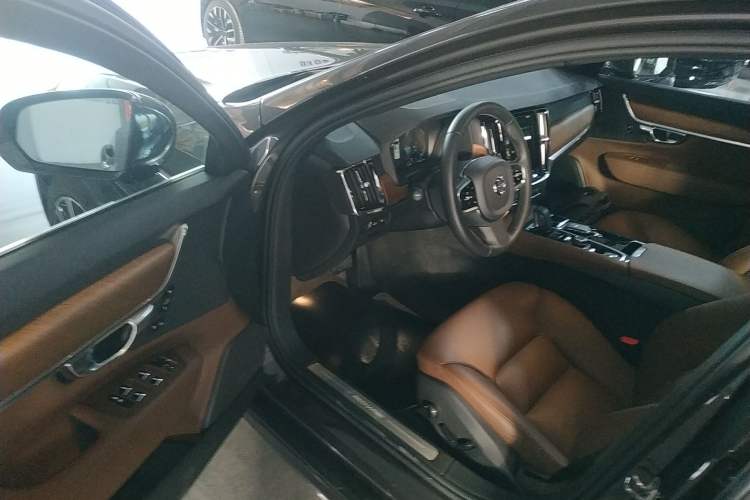 Used Volvo S90 New Energy 2021 T8 eDrive Hybrid Zhiyi Luxury Edition Driver Seat