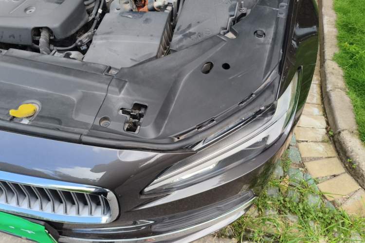 Used Volvo S90 New Energy 2021 T8 eDrive Hybrid Zhiyi Luxury Edition Engine Bay Left