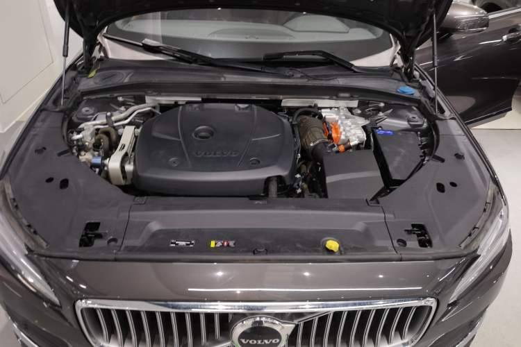 Used Volvo S90 New Energy 2021 T8 eDrive Hybrid Zhiyi Luxury Edition Engine Bay