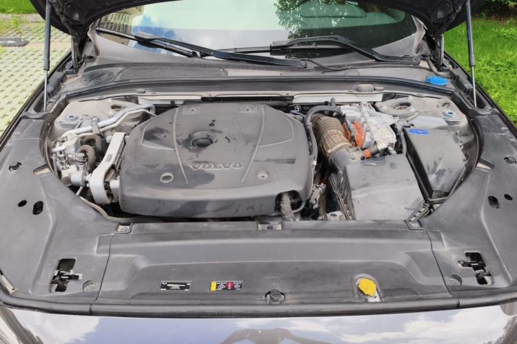 Used Volvo S90 New Energy 2021 T8 eDrive Hybrid Zhiyi Luxury Edition Engine Bay