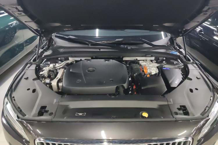 Used Volvo S90 New Energy 2021 T8 eDrive Hybrid Zhiyi Luxury Edition Engine Bay
