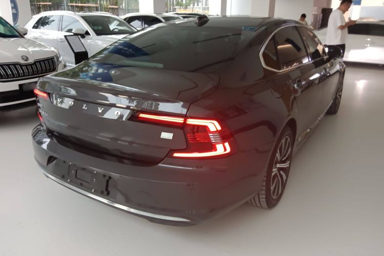 Used Volvo S90 New Energy 2021 T8 eDrive Hybrid Zhiyi Luxury Edition Exterior 5