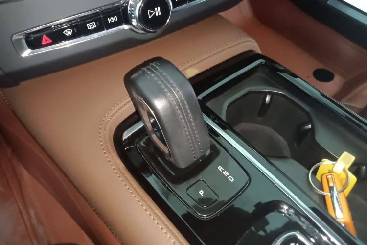 Used Volvo S90 New Energy 2021 T8 eDrive Hybrid Zhiyi Luxury Edition Gear Lever