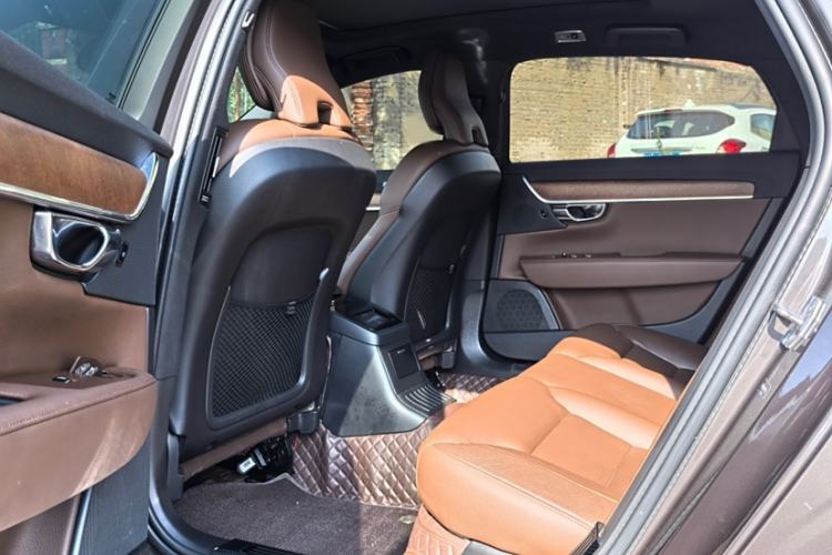 Used Volvo S90 New Energy 2021 T8 eDrive Hybrid Zhiyi Luxury Edition Interior 4