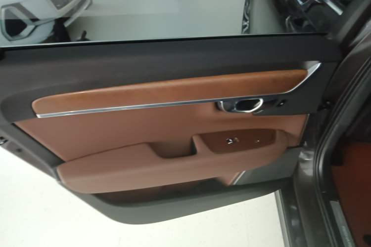 Used Volvo S90 New Energy 2021 T8 eDrive Hybrid Zhiyi Luxury Edition Interior 8