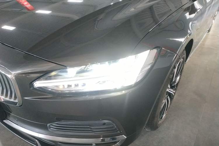 Used Volvo S90 New Energy 2021 T8 eDrive Hybrid Zhiyi Luxury Edition Left Front Headlight
