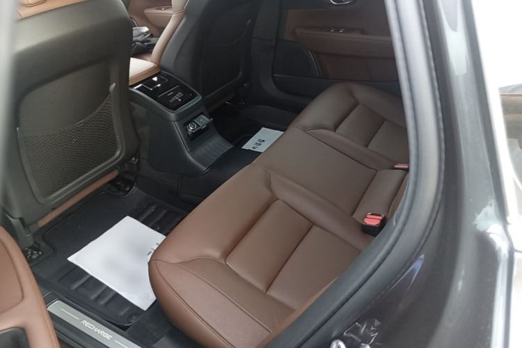 Used Volvo S90 New Energy 2021 T8 eDrive Hybrid Zhiyi Luxury Edition Left Rear Seat