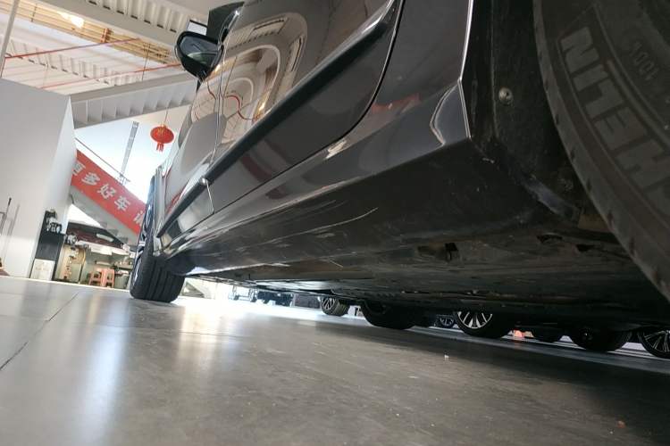 Used Volvo S90 New Energy 2021 T8 eDrive Hybrid Zhiyi Luxury Edition Left Side Sill