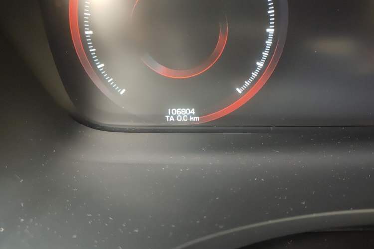 Used Volvo S90 New Energy 2021 T8 e-Drive Hybrid Luxury Edition Odometer Close Up