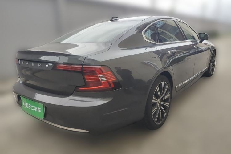 Used Volvo S90 New Energy 2021 T8 e-Drive Hybrid Luxury Edition Rear Right 45 Deg
