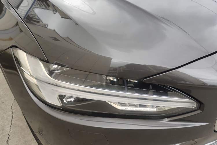Used Volvo S90 New Energy 2021 T8 e-Drive Hybrid Luxury Edition Right Front Headlight