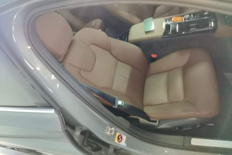 Used Volvo S90 New Energy 2021 T8 eDrive Hybrid Zhiyi Luxury Edition Right Front Seat
