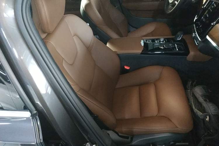 Used Volvo S90 New Energy 2021 T8 eDrive Hybrid Zhiyi Luxury Edition Right Front Seat
