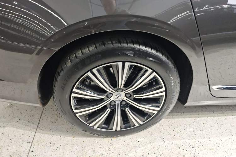 Used Volvo S90 New Energy 2021 T8 e-Drive Hybrid Luxury Edition Right Rear Wheel Hub