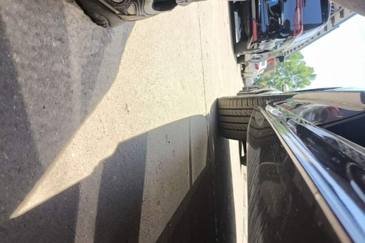 Used Volvo S90 New Energy 2021 T8 e-Drive Hybrid Luxury Edition Right Side Sill