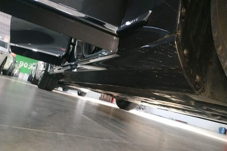 Used Volvo S90 New Energy 2021 T8 eDrive Hybrid Zhiyi Luxury Edition Right Side Sill