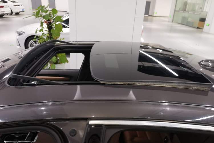 Used Volvo S90 New Energy 2021 T8 eDrive Hybrid Zhiyi Luxury Edition Roof