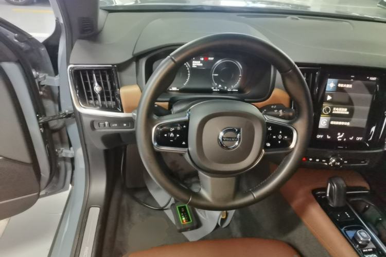Used Volvo S90 New Energy 2021 T8 eDrive Hybrid Zhiyi Luxury Edition Steering Wheel