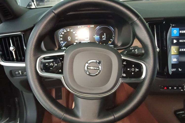 Used Volvo S90 New Energy 2021 T8 eDrive Hybrid Zhiyi Luxury Edition Steering Wheel