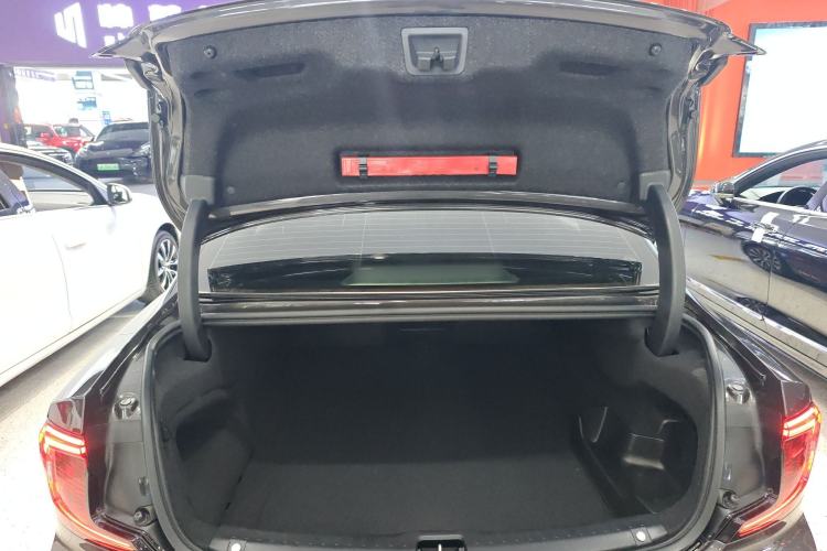 Used Volvo S90 New Energy 2021 T8 e-Drive Hybrid Luxury Edition Trunk