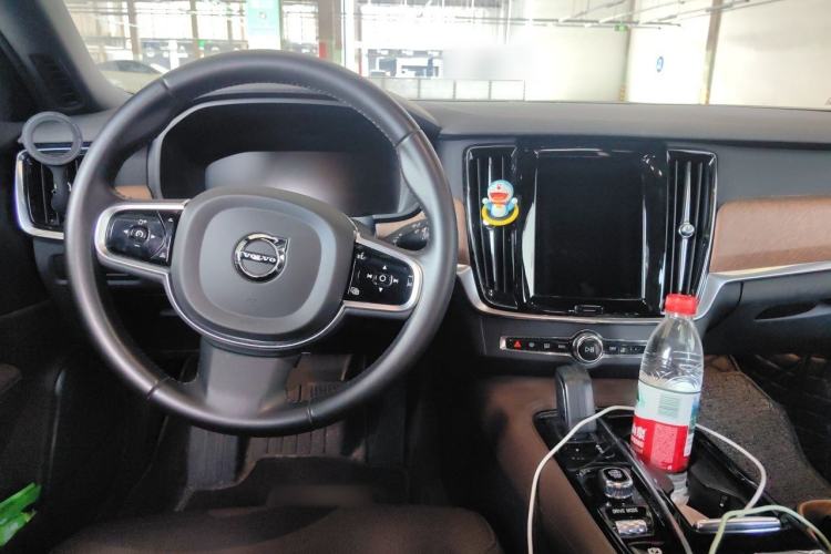 Used Volvo S90 New Energy 2021 T8 eDrive Hybrid Zhiyi Luxury Edition Center Console