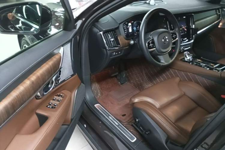 Used Volvo S90 New Energy 2021 T8 e-Drive Hybrid Luxury Edition Driver Seat