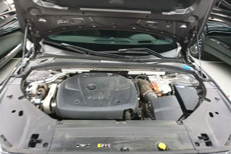 Used Volvo S90 New Energy 2021 T8 e-Drive Hybrid Luxury Edition Engine Bay