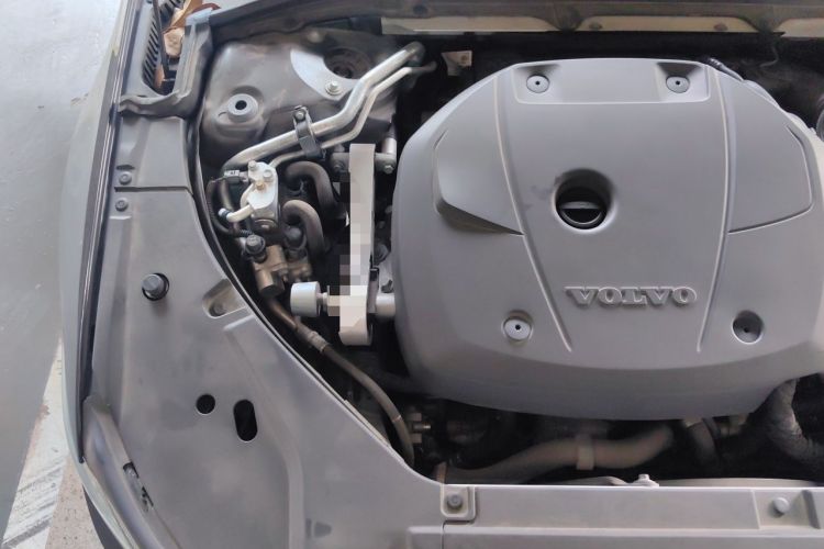 Used Volvo S90 New Energy 2021 T8 eDrive Hybrid Zhiyi Luxury Edition Engine Bay Right