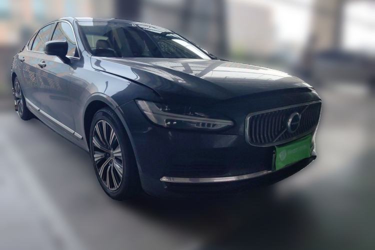 Used Volvo S90 New Energy 2021 T8 eDrive Hybrid Zhiyi Luxury Edition Front Right 45 Deg