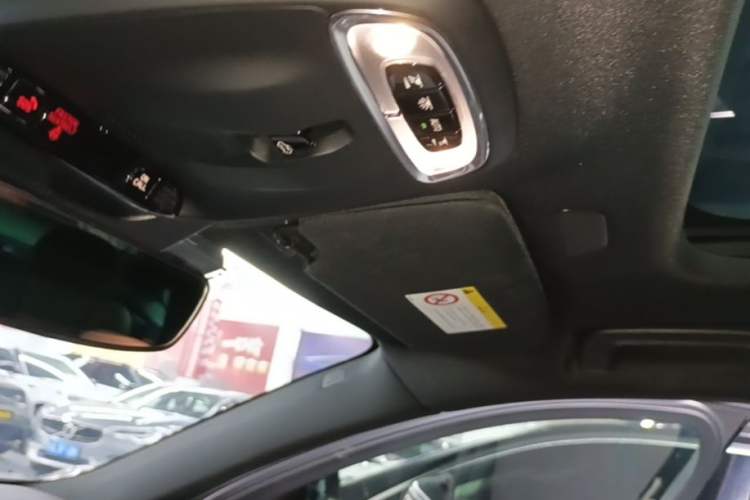 Used Volvo S90 New Energy 2021 T8 e-Drive Hybrid Luxury Edition Headliner