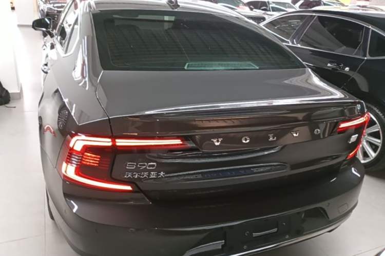 Used Volvo S90 New Energy 2021 T8 e-Drive Hybrid Luxury Edition Rear