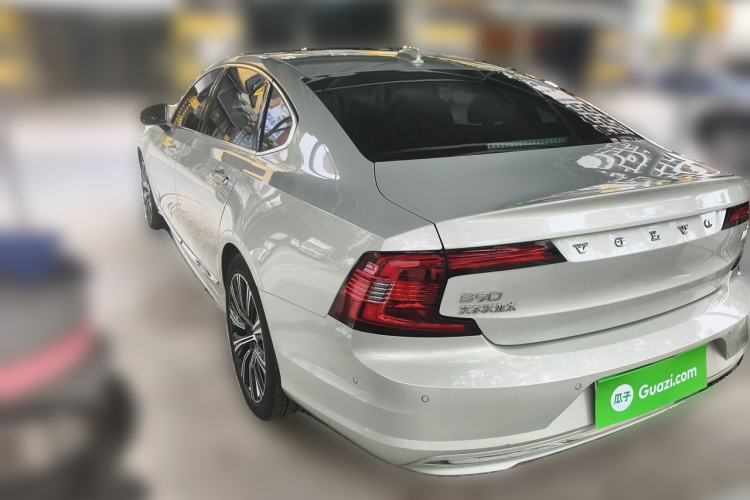 Used Volvo S90 New Energy 2021 T8 e-Drive Hybrid Luxury Edition Rear Left 45 Deg