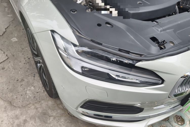 Used Volvo S90 New Energy 2021 T8 e-Drive Hybrid Luxury Edition Right Front Headlight