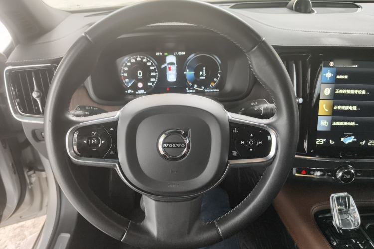 Used Volvo S90 New Energy 2021 T8 e-Drive Hybrid Luxury Edition Steering Wheel