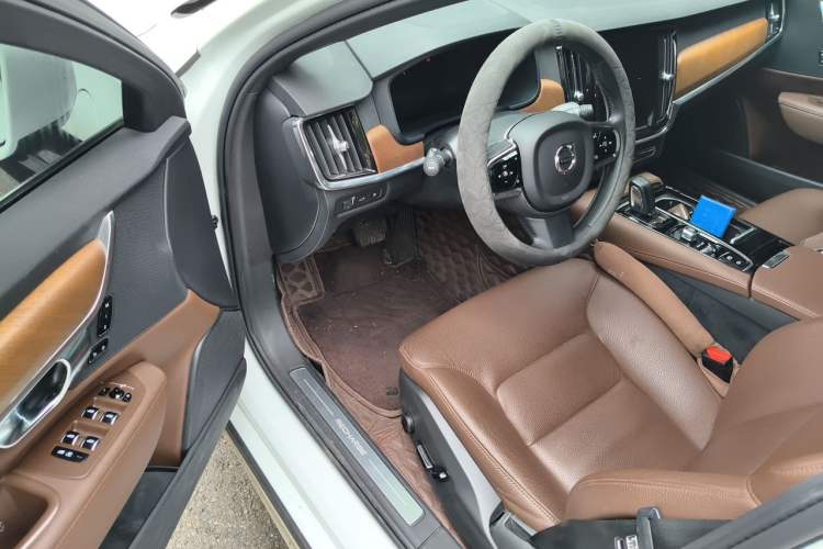 Used Volvo S90 New Energy 2021 T8 eDrive Hybrid Zhiyi Luxury Edition Driver Seat