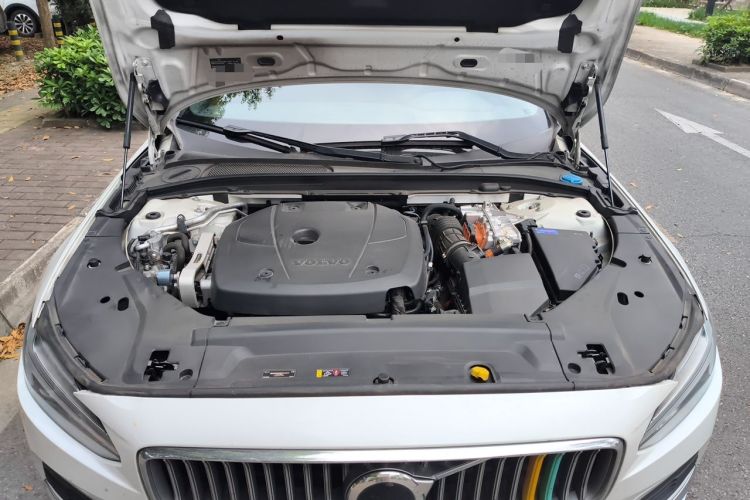 Used Volvo S90 New Energy 2021 T8 eDrive Hybrid Zhiyi Luxury Edition Engine Bay