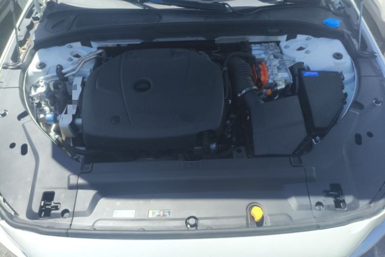 Used Volvo S90 New Energy 2021 T8 eDrive Hybrid Zhiyi Luxury Edition Engine Bay
