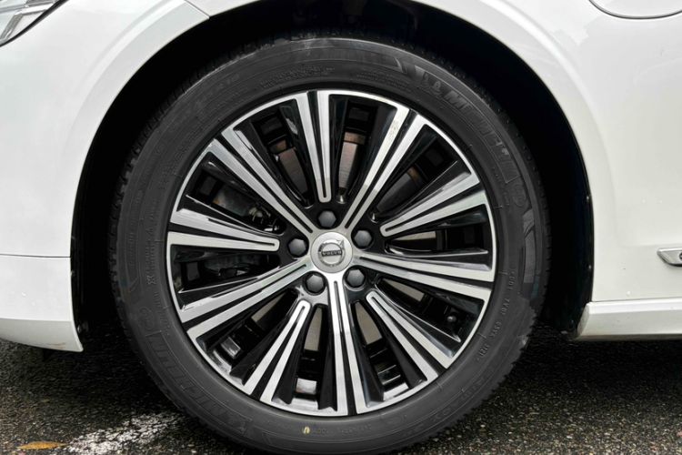 Used Volvo S90 New Energy 2021 T8 eDrive Hybrid Zhiyi Luxury Edition Exterior 10