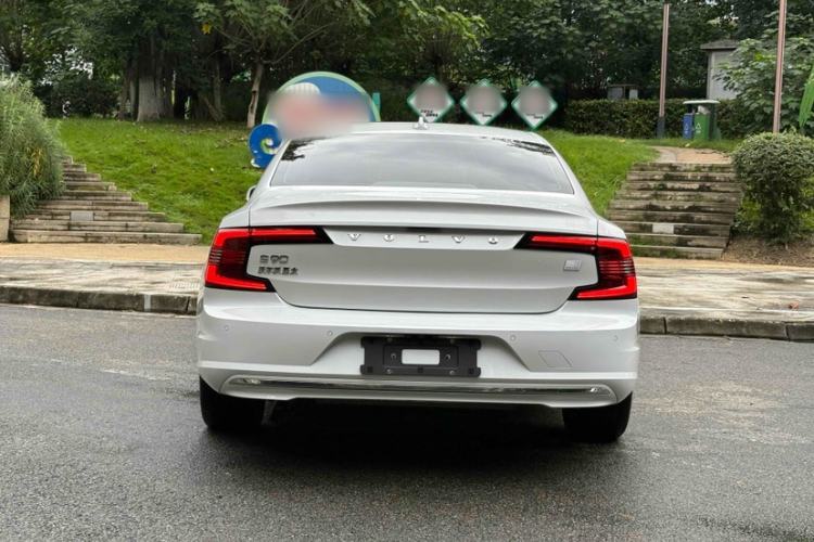 Used Volvo S90 New Energy 2021 T8 eDrive Hybrid Zhiyi Luxury Edition Exterior 3