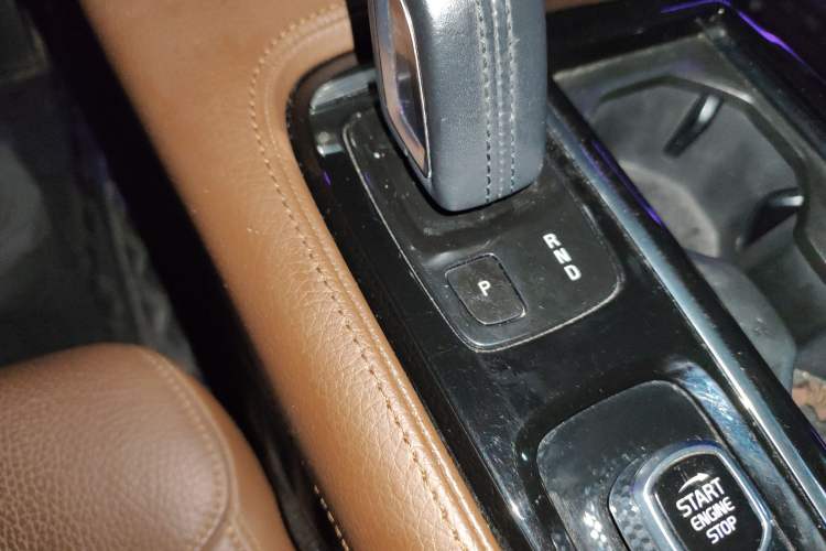 Used Volvo S90 New Energy 2021 T8 eDrive Hybrid Zhiyi Luxury Edition Gear Lever
