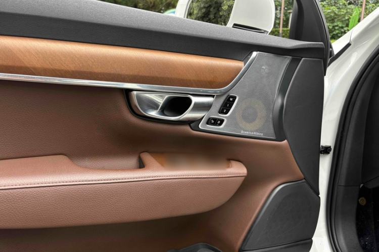 Used Volvo S90 New Energy 2021 T8 eDrive Hybrid Zhiyi Luxury Edition Interior 6