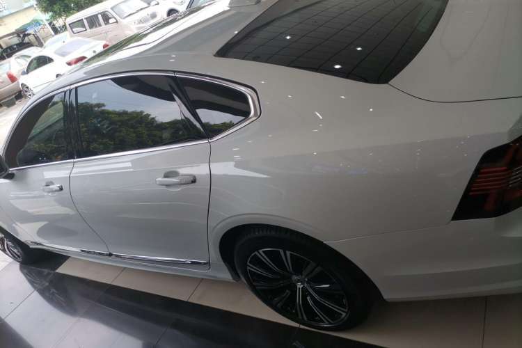 Used Volvo S90 New Energy 2021 T8 eDrive Hybrid Zhiyi Luxury Edition Left Side