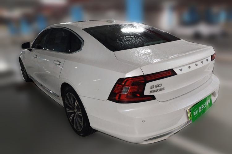 Used Volvo S90 New Energy 2021 T8 eDrive Hybrid Zhiyi Luxury Edition Rear Left 45 Deg