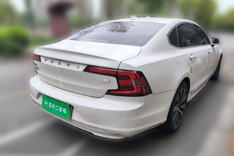Used Volvo S90 New Energy 2021 T8 eDrive Hybrid Zhiyi Luxury Edition Rear Right 45 Deg