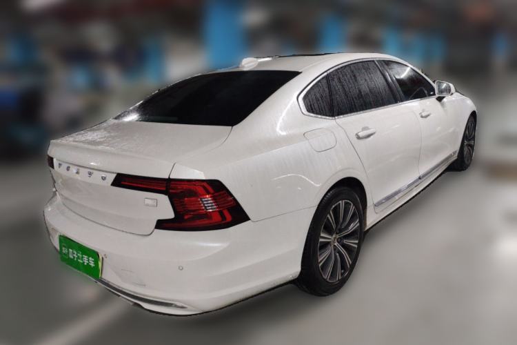 Used Volvo S90 New Energy 2021 T8 eDrive Hybrid Zhiyi Luxury Edition Rear Right 45 Deg
