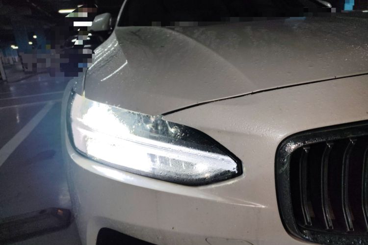 Used Volvo S90 New Energy 2021 T8 eDrive Hybrid Zhiyi Luxury Edition Right Front Headlight