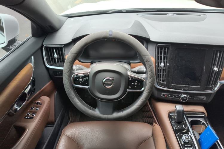 Used Volvo S90 New Energy 2021 T8 eDrive Hybrid Zhiyi Luxury Edition Steering Wheel
