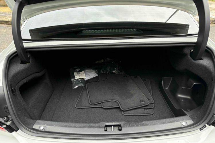 Used Volvo S90 New Energy 2021 T8 eDrive Hybrid Zhiyi Luxury Edition Trunk