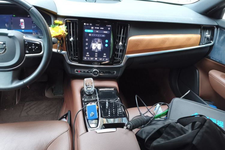 Used Volvo S90 New Energy 2022 T8 eDrive Hybrid Luxury Edition Audio And AC Panel